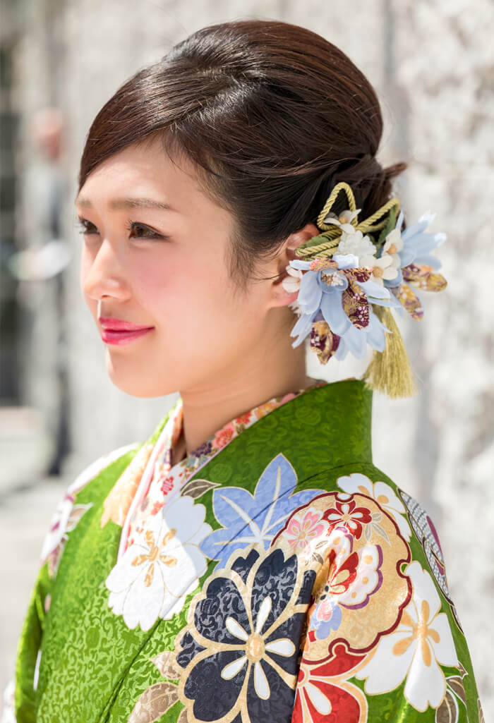 グリーン地花モダンと西ベージュ×茶ぼかし桜刺繍の卒業式袴