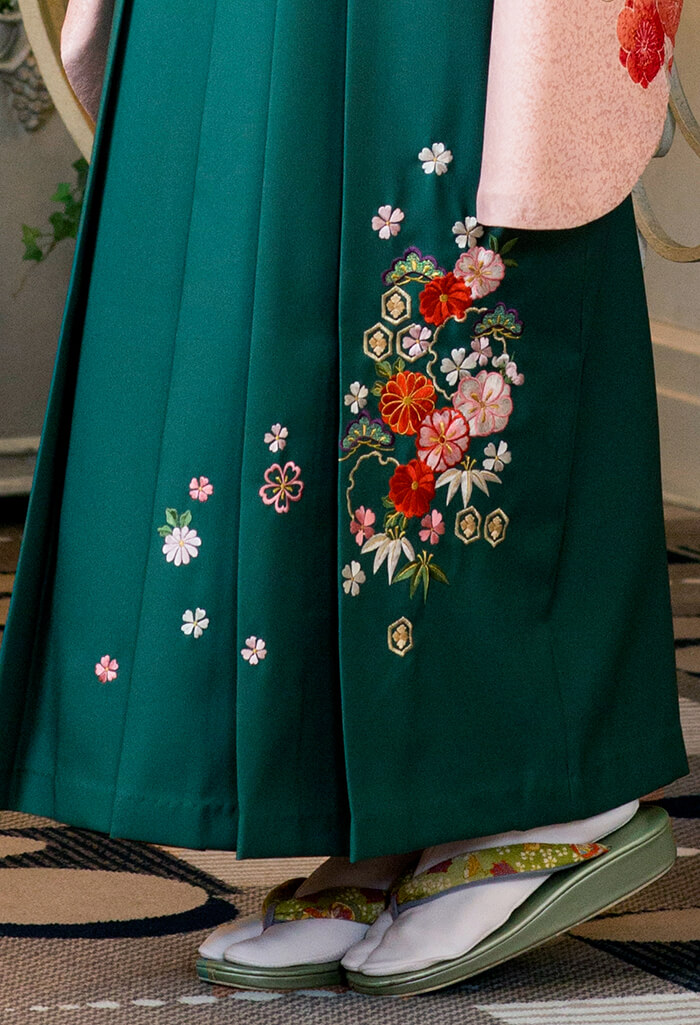 レンタル袴anan緑和柄刺繍の刺繍アップ