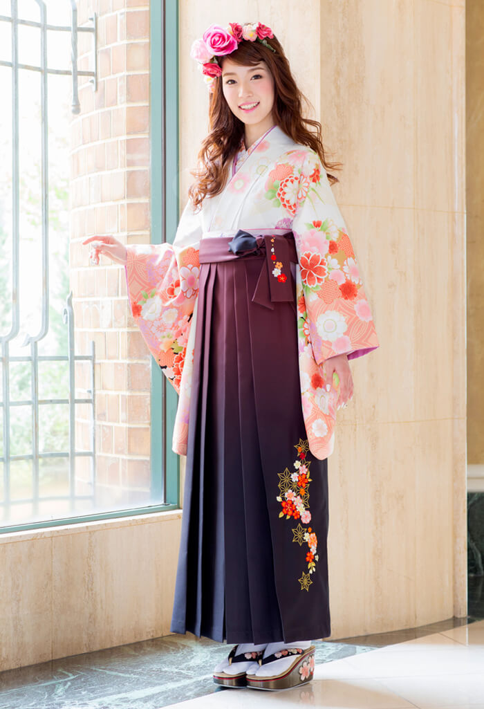 卒業式のレンタル袴：OUエンジぼかし桜刺繍