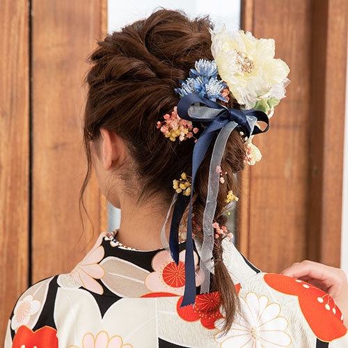 袴に似合う三つ編みのヘアスタイル