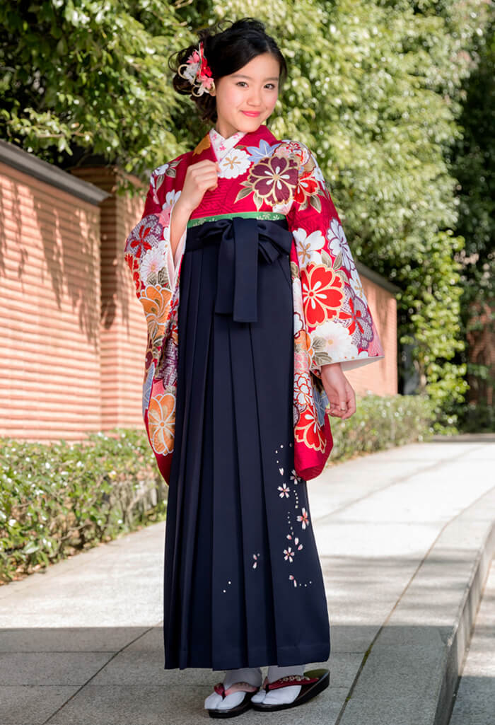 ワイン地花モダンと紺桜刺繍の卒業式袴