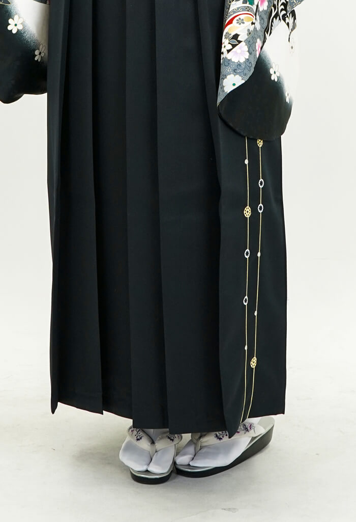 レンタル袴：白地に黒束ねのし×黒すだれ