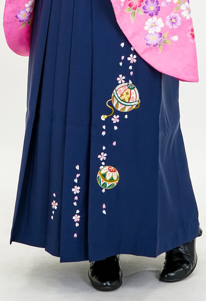 レンタル袴：ピンク小花づくし×コン手まりシシュウ