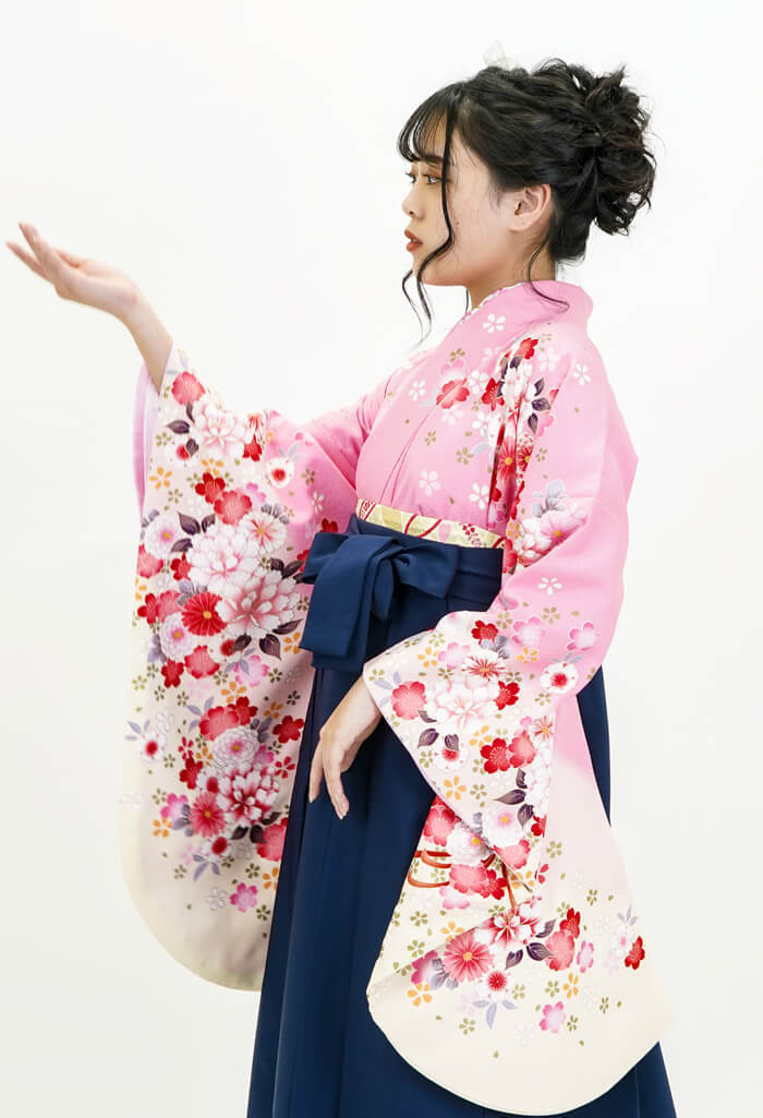 レンタル袴：ピンク地袖クリーム大輪菊×コン