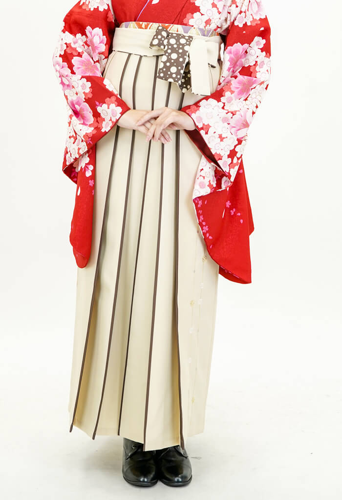 卒業式のレンタル袴：赤に藤桜×クリームラインすだれ
