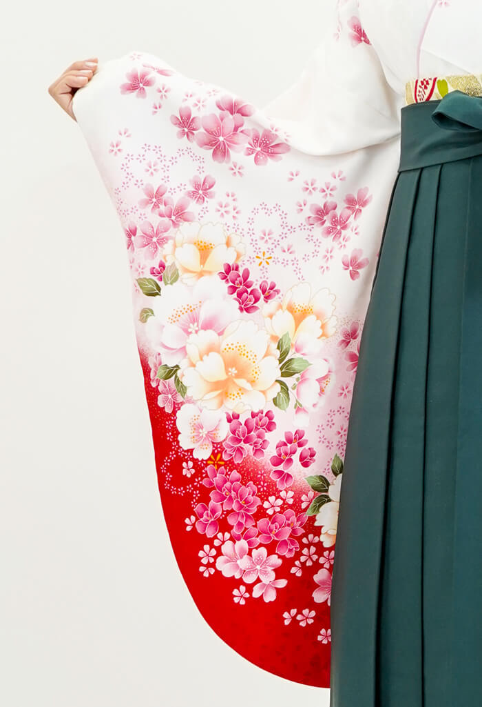 卒業式のレンタル袴：白・赤山桜×フカミドリ友疋田桜
