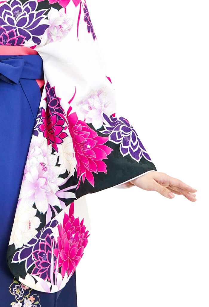 卒業式のレンタル袴：白地赤白大花×コンボカシ花かごシシュウ