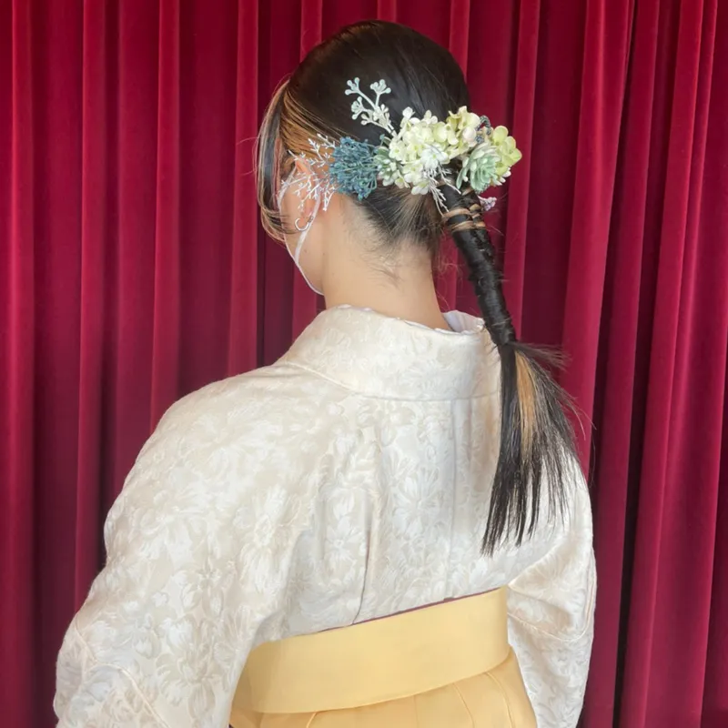卒業式袴レンタル店アンジュを利用したお客様の写真「髪型・ヘアアレンジ・ヘアセット・タイトポニーテール」
