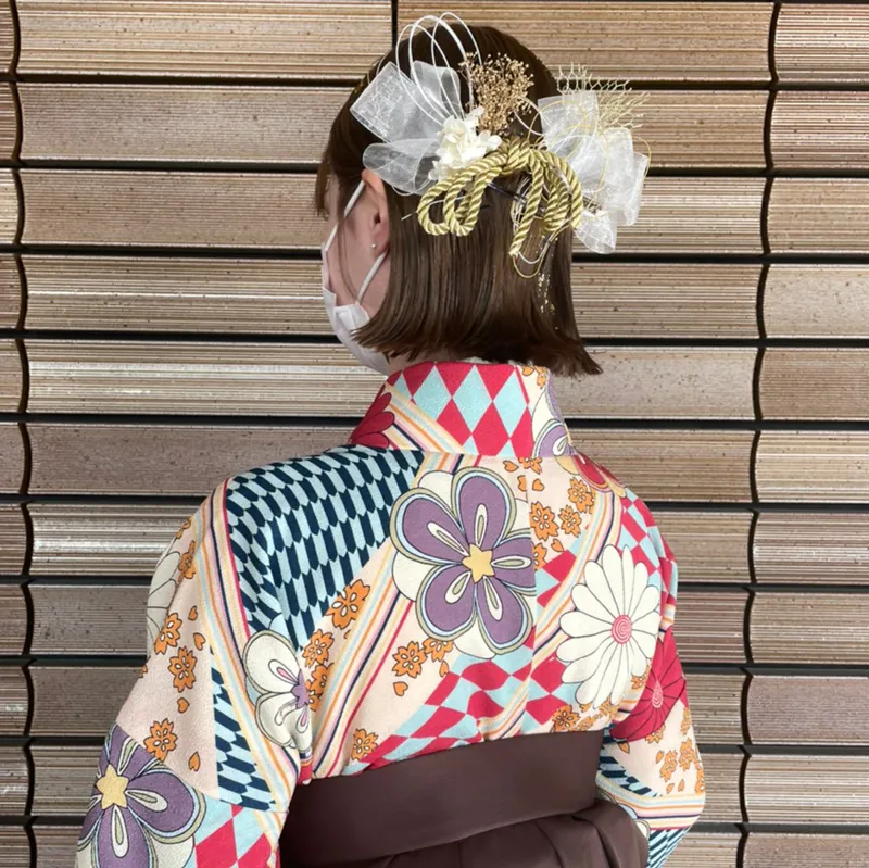 卒業式袴レンタル店アンジュを利用したお客様の写真「髪型・ヘアアレンジ・ヘアセット・切りっぱなしボブ」