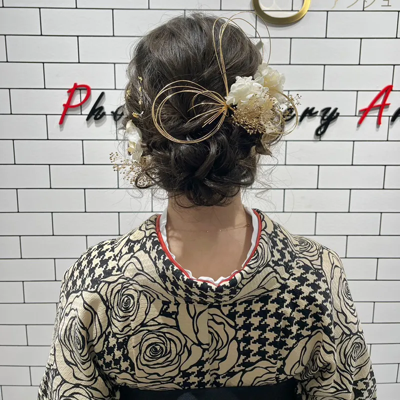 卒業式袴レンタル店アンジュを利用したお客様の写真「髪型・ヘアアレンジ・ヘアセット・水引×アップスタイル」