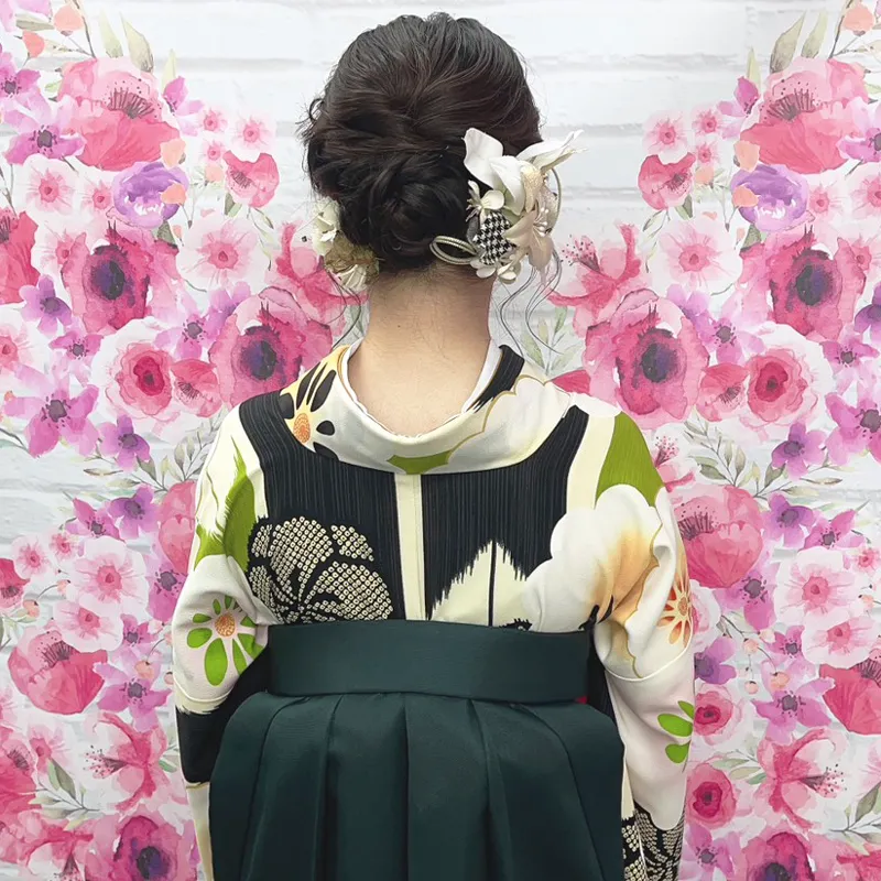 卒業式袴レンタル店アンジュを利用したお客様の写真「髪型・ヘアアレンジ・ヘアセット・アップ×サイド髪飾り」