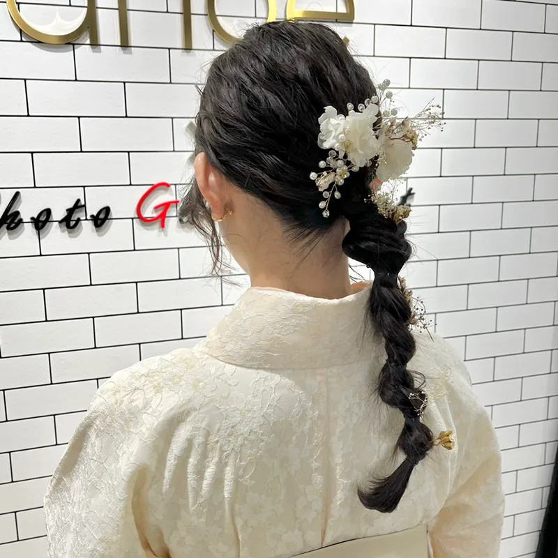 卒業式袴レンタル店アンジュを利用したお客様の写真「髪型・ヘアアレンジ・ヘアセット・玉ねぎポニー×サイド」