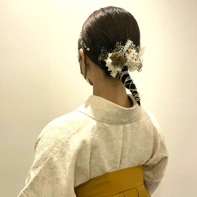 卒業式袴レンタル店アンジュを利用したお客様の写真「髪型・ヘアアレンジ・ヘアセット・ミディアム×タイトポニー」