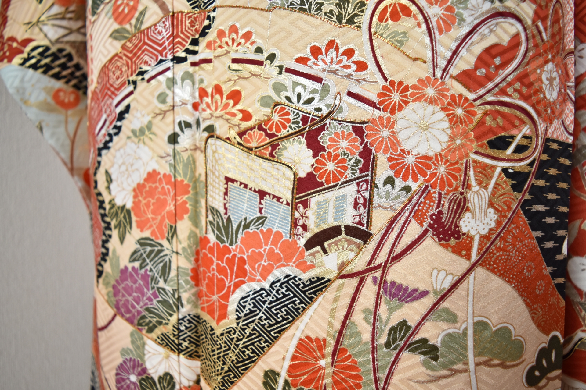 振袖に用いられる「吉祥柄」はどんな柄？込められる意味や魅力を紹介