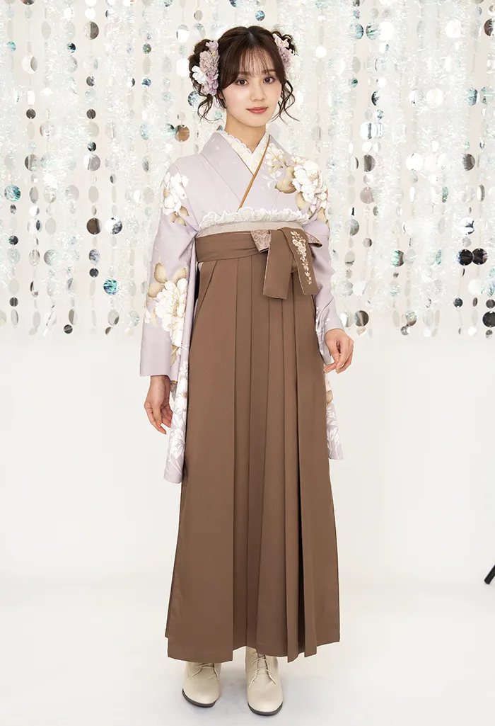 卒業式袴レンタル EE9013_CLS956 着物：モーウ゛ピンクブロッサム 袴：チャイロ紐レース調サクラ刺繍