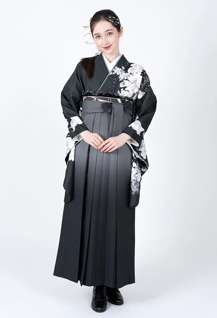 卒業式袴レンタル EE9014_K00005 着物：フォレスト×白百合クリスタル 袴：グレー×黒ぼかし
