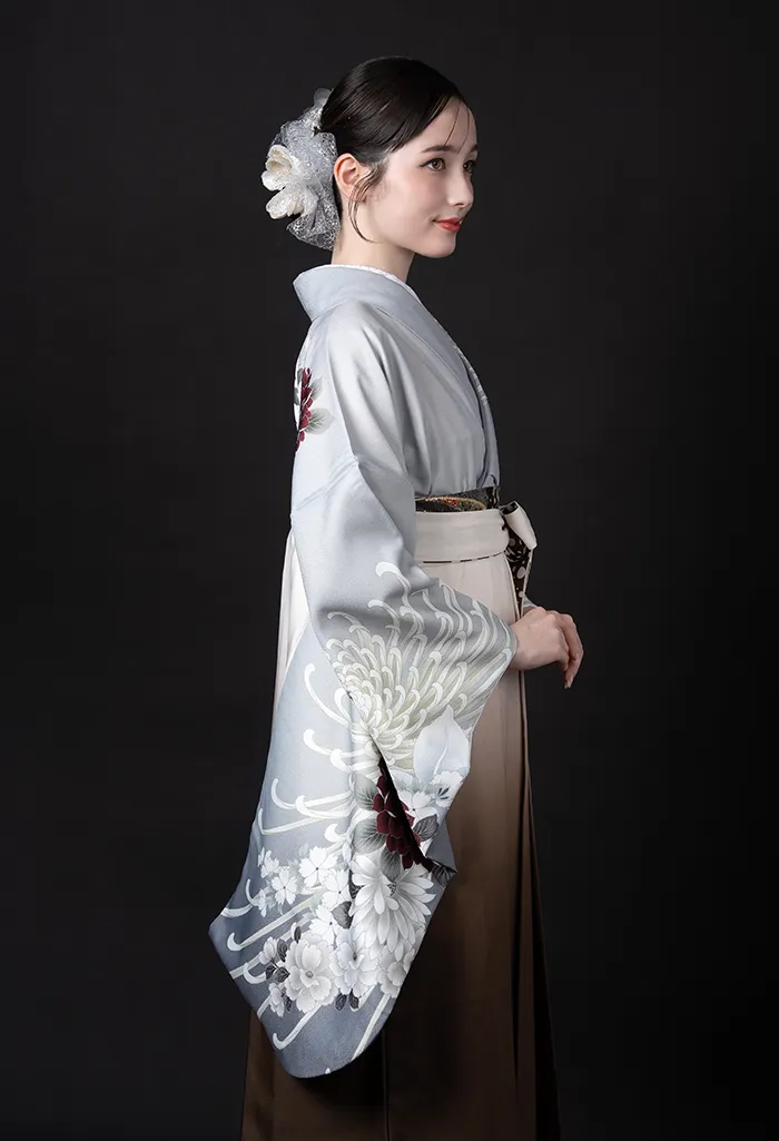 卒業式袴レンタル EE9015_MCB934 着物：シフォングレー×乱菊クリスタル 袴：抹茶クリームボカシ紐水玉