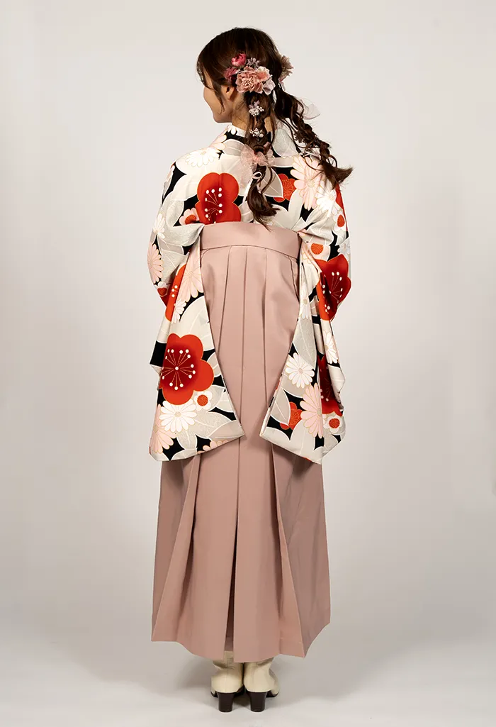 卒業式袴レンタル EEE952_KAN999 着物：黒に小菊赤梅 袴：ローズ紐レース調刺繍