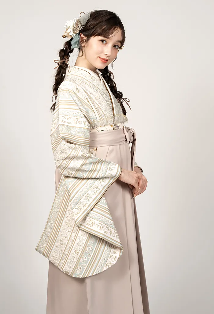 卒業式袴レンタル EEE972_SMB026 着物：縦蔦小花 from HANAE MORI 袴：スモーキーベージュ　