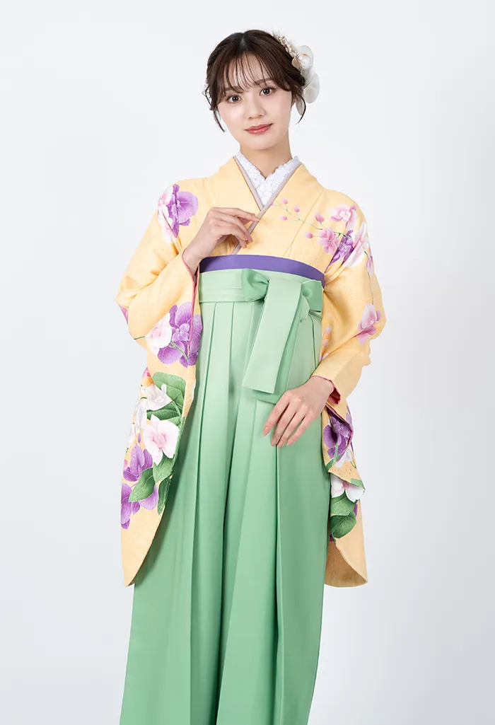 卒業式袴レンタル G00012_K00079 着物：黄胡蝶蘭 袴：パステルグリーンぼかし