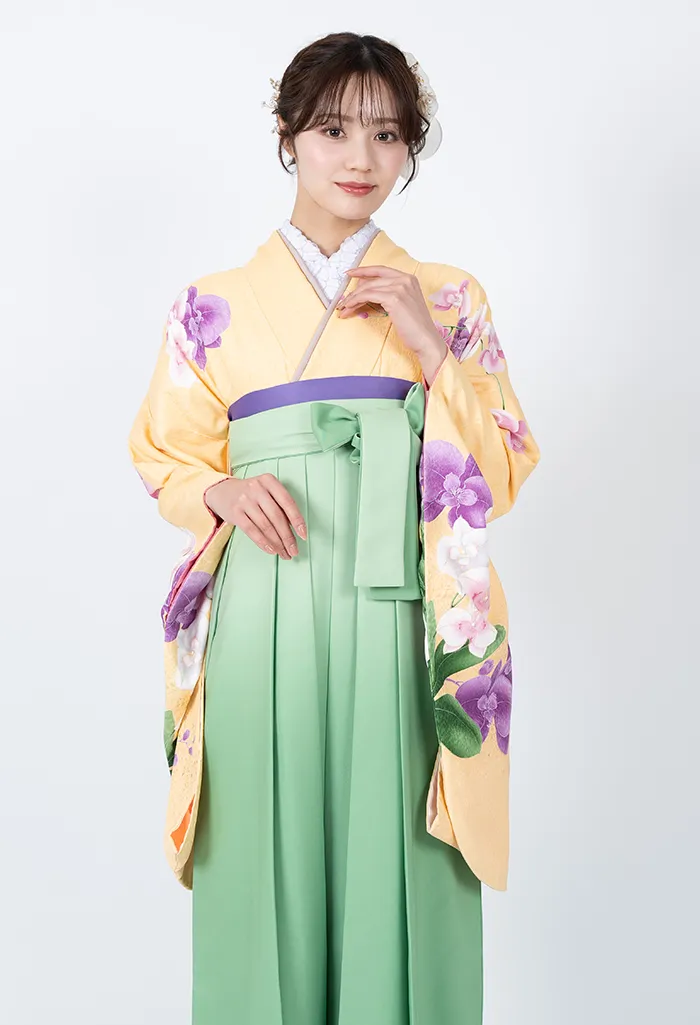 卒業式袴レンタル G00012_K00079 着物：黄胡蝶蘭 袴：パステルグリーンぼかし